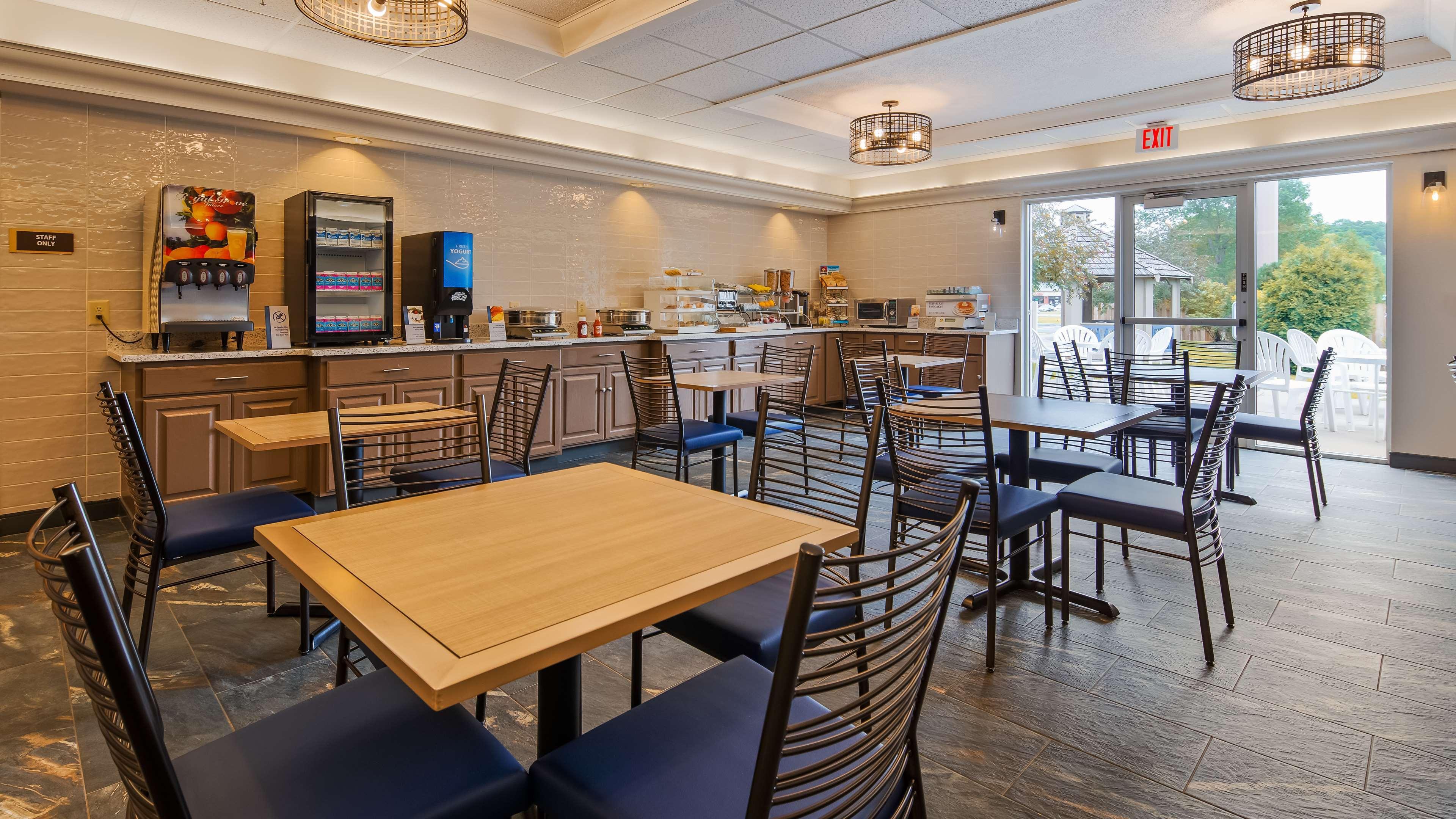 Best Western Plus Hudson I-94 Exterior photo